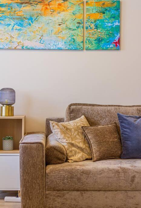Roomy Apartment 80Sqm At City Center Free Parking Space, Ac & Balcony, Separate Ac In All Four Rooms Budapeste Exterior foto