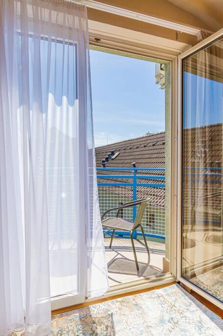 Roomy Apartment 80Sqm At City Center Free Parking Space, Ac & Balcony, Separate Ac In All Four Rooms Budapeste Exterior foto